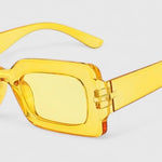Sonnenbrille mit UV400-Gläsern und klarer Form – Produktansicht 16