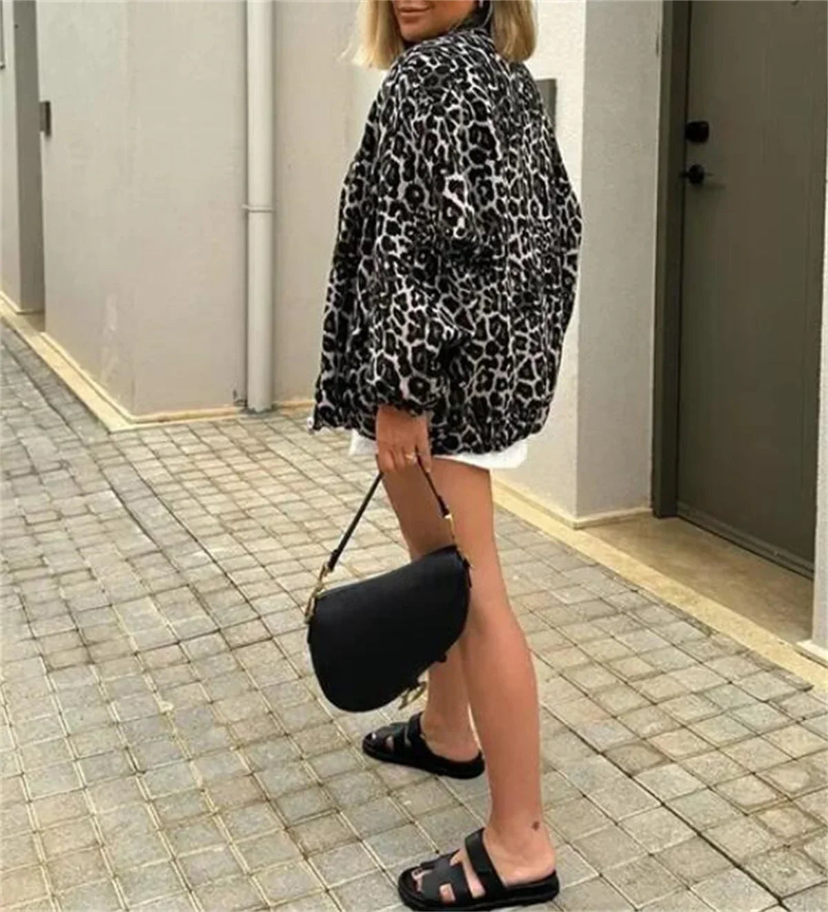 Bomberjacke mit Leopardenmuster – Produktansicht 3