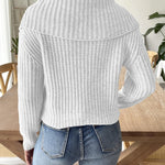 Eleganter Pullover mit verspieltem Blütenkragen – Produktansicht 9
