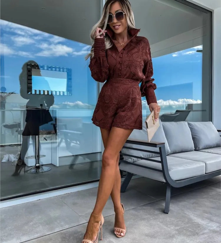 Elegantes zweiteiliges Ensemble mit Kleid mit Spitzendetails – Produktansicht 18