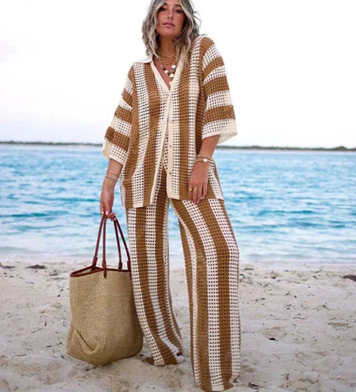 Elegantes Set aus Oberteil und Hose im Streifendesign – Produktansicht 1