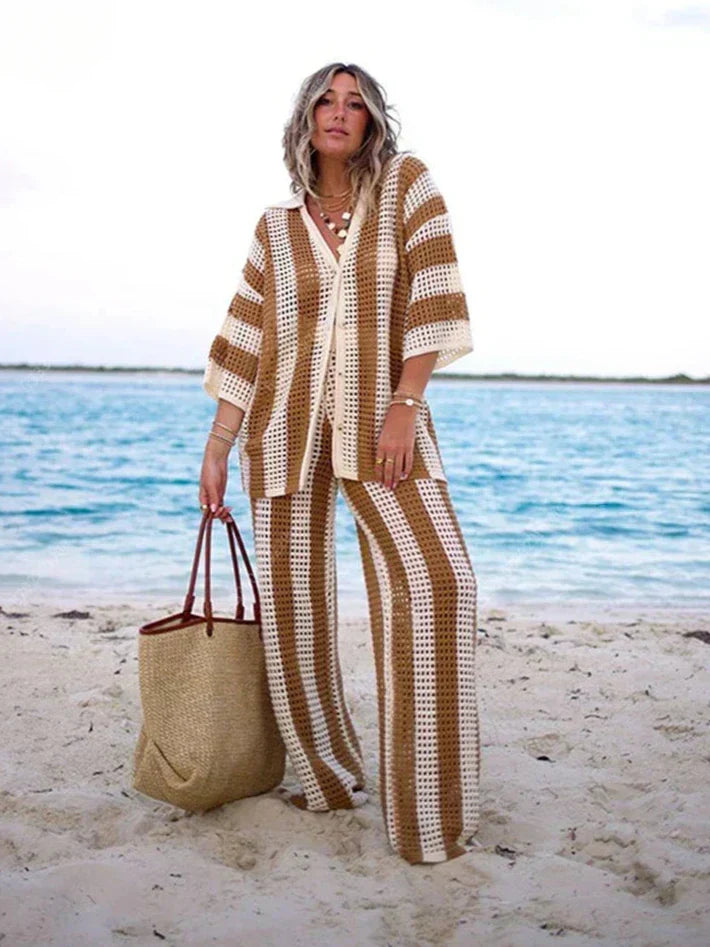 Elegantes Set aus Oberteil und Hose im Streifendesign – Produktansicht 1