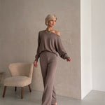 Elegantes Set aus Oberteil und Hose im schulterfreien Schnitt – Produktansicht 4