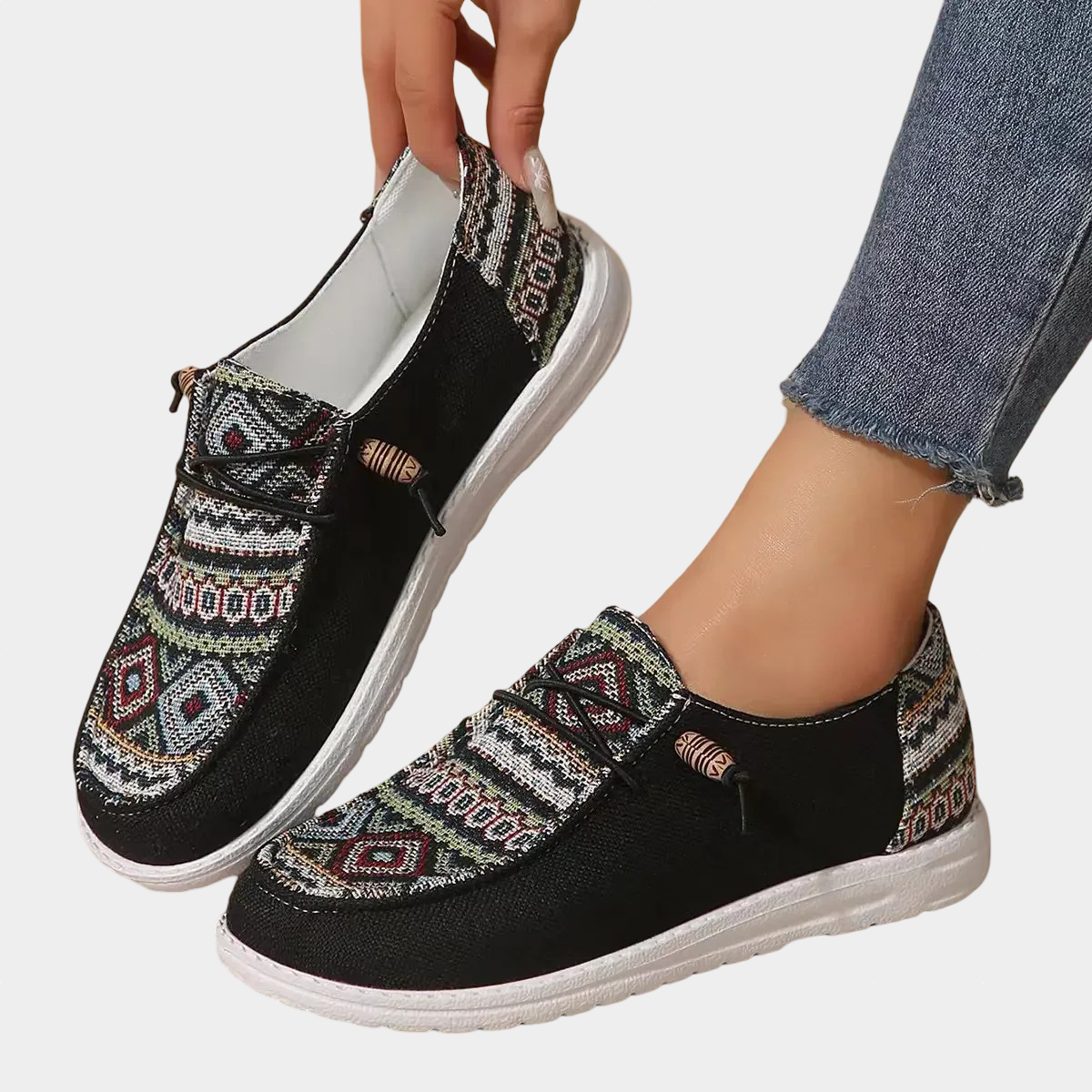 Leichte Schuhe mit böhmischer Note – Produktansicht 1