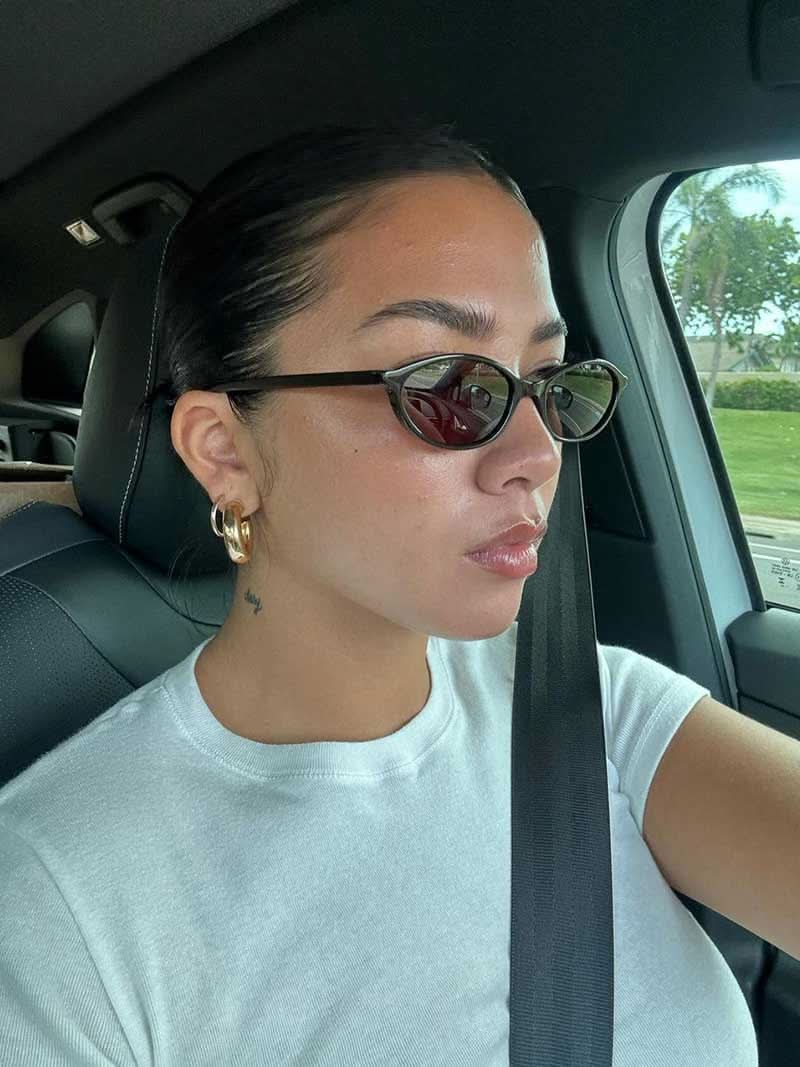 Elegante Sonnenbrille für romantische Anlässe – Produktansicht 3
