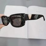 Stylische Sonnenbrille – Produktansicht 5