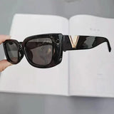 Stylische Sonnenbrille – Produktansicht 5