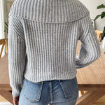Eleganter Pullover mit verspieltem Blütenkragen – Produktansicht 13
