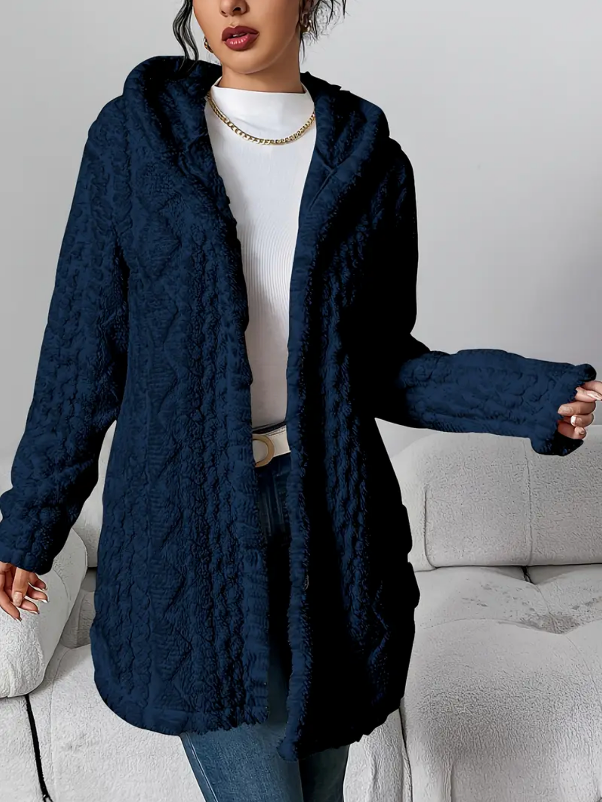 Strickjacke mit Kapuze und Zopfmuster – Produktansicht 11