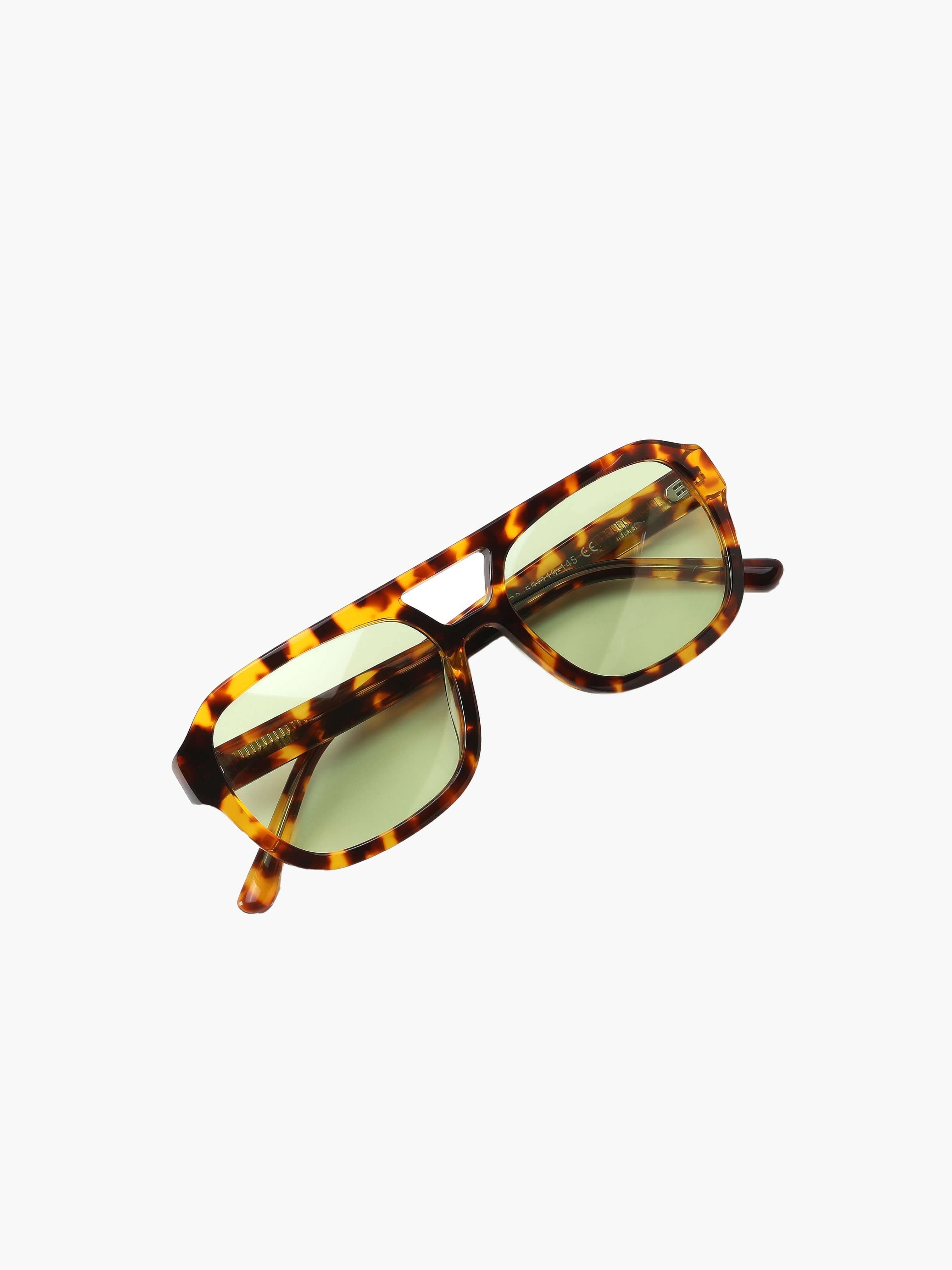 Sonnenbrille mit ovaler Fassung im Vintage-Stil – Produktansicht 1