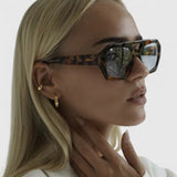 Stilvolle Sonnenbrille für jeden Anlass im Animal-Print – Produktansicht 16