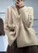 Asymmetrischer Winterpullover aus dickem Strick – Produktansicht 4