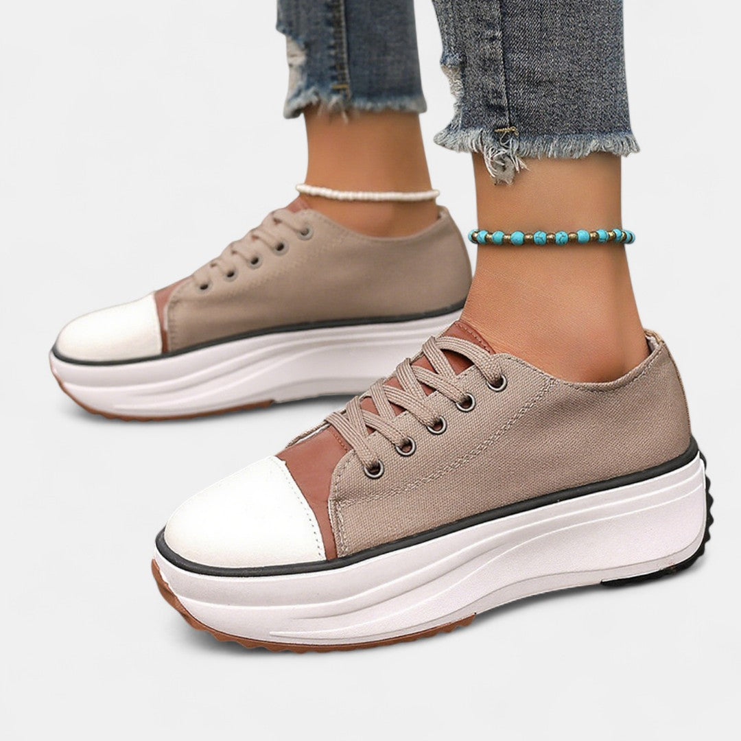 Bequeme Sneakers mit weicher Dämpfung in Lederoptik – Produktansicht 3
