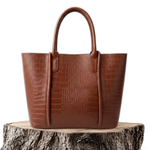 Elegante Schultertasche aus hochwertigem Material in Wickeloptik – Produktansicht 1