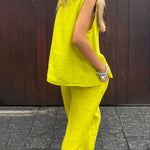 Elegantes zweiteiliges Ensemble in ärmelloser Form – Produktansicht 4