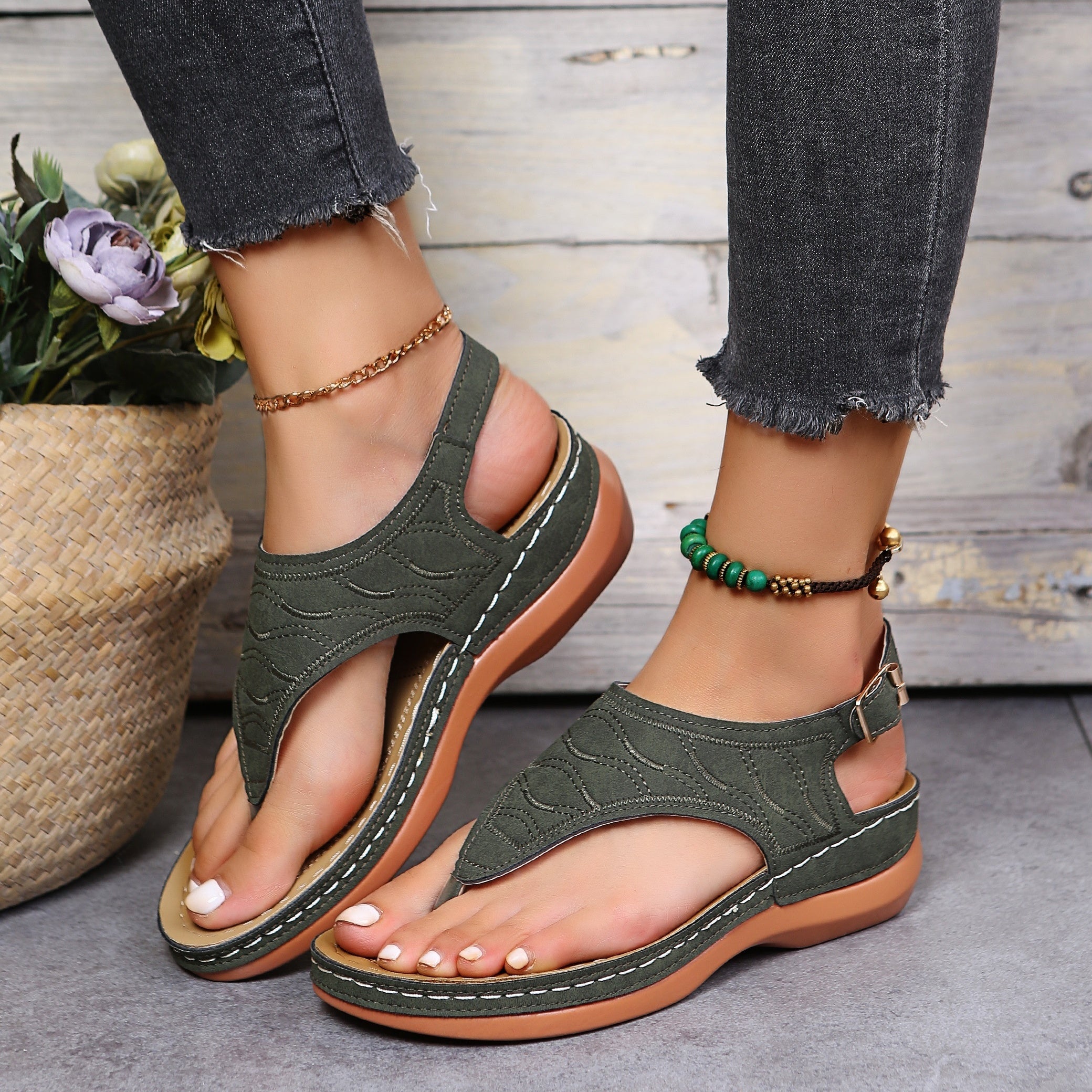 Bequeme Sandalen mit weicher Polsterung – Produktansicht 9