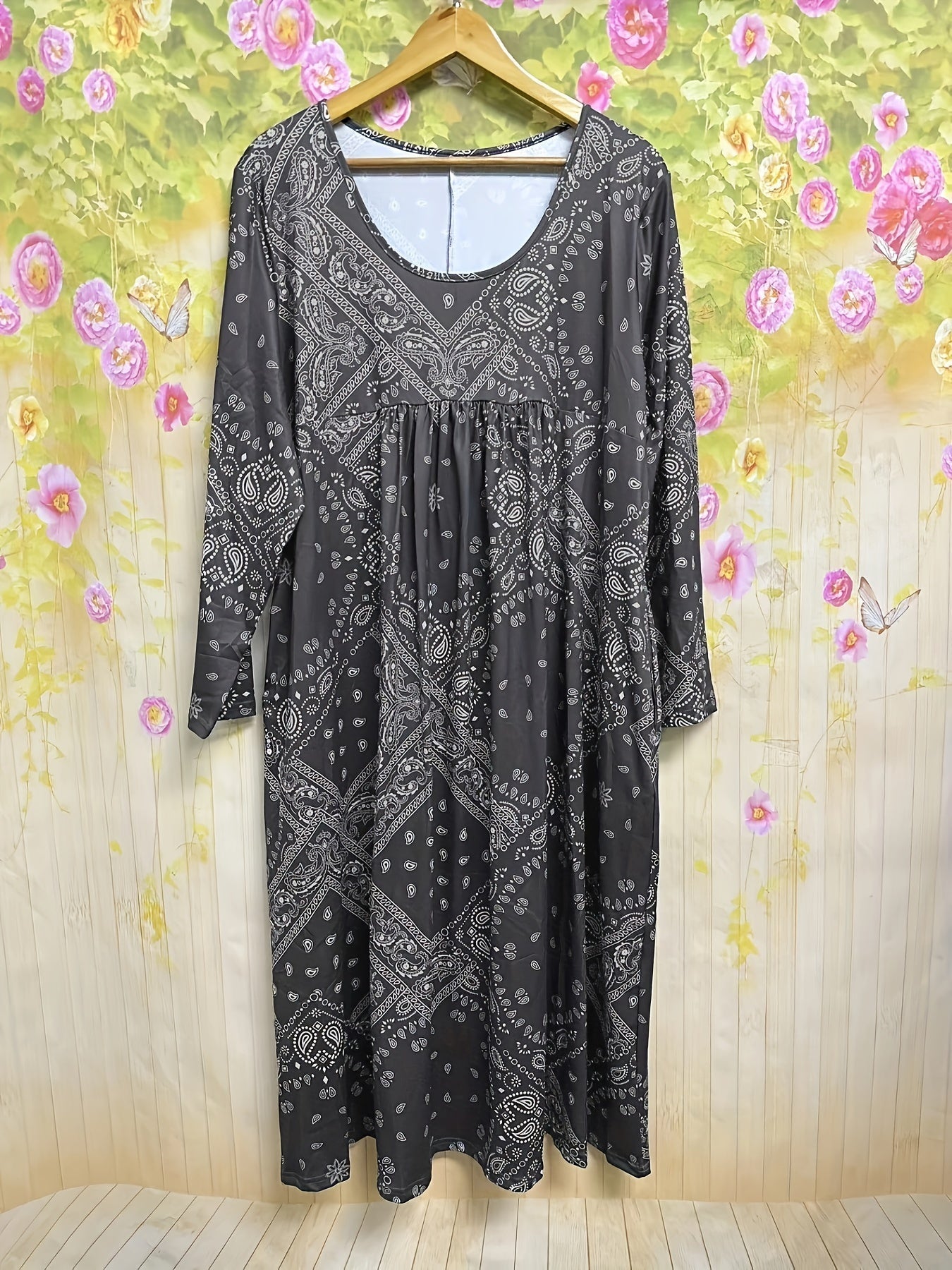 Lässiges langes Midikleid mit Ärmeln – Produktansicht 7