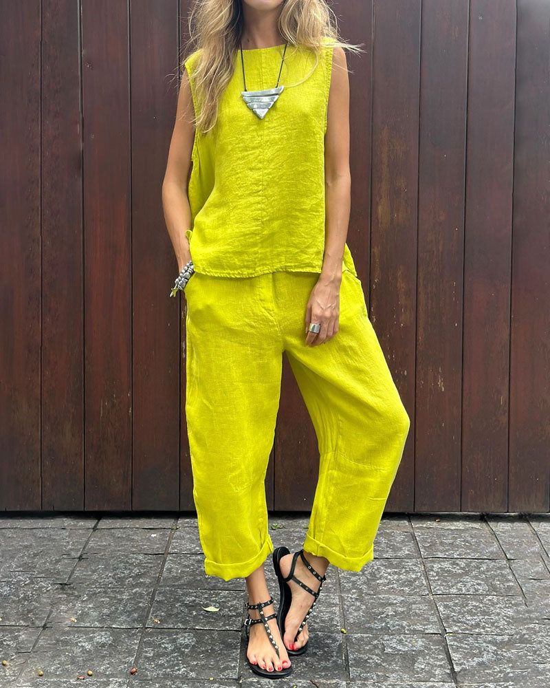 Elegantes zweiteiliges Ensemble in ärmelloser Form – Produktansicht 1