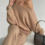 Elegantes Set aus Oberteil und Hose im schulterfreien Schnitt – Produktansicht 8