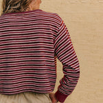 Gestreifter Colorblock-Pullover aus weichem Strick – Produktansicht 3