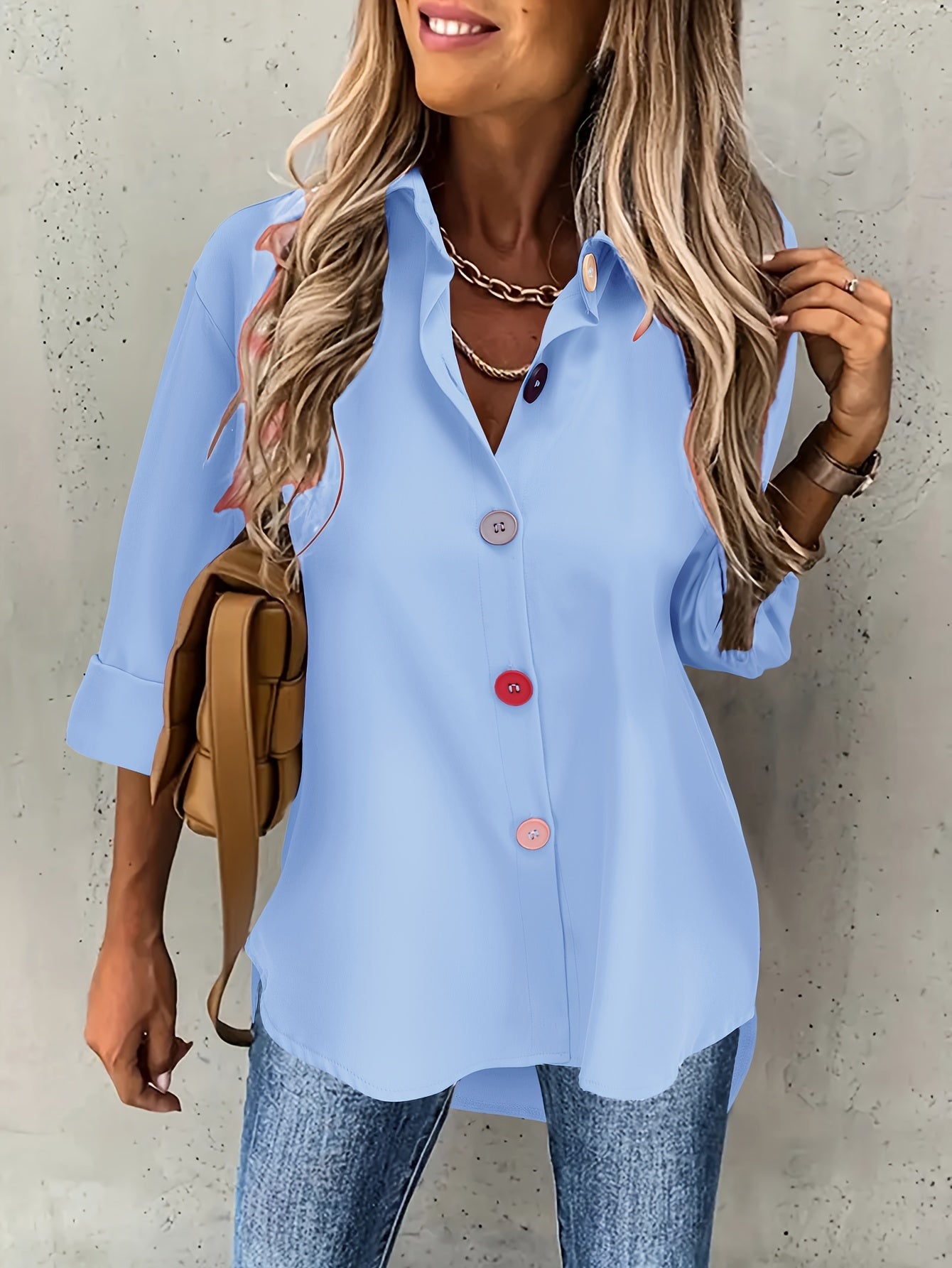Schicke Bluse mit Knöpfen und Reverskragen – Produktansicht 14