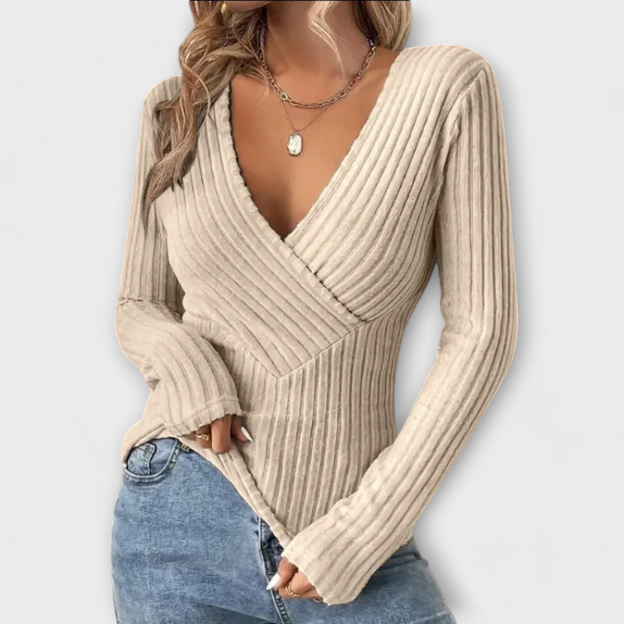 Gerippter Pullover mit V-Ausschnitt in Wickeloptik – Produktansicht 2