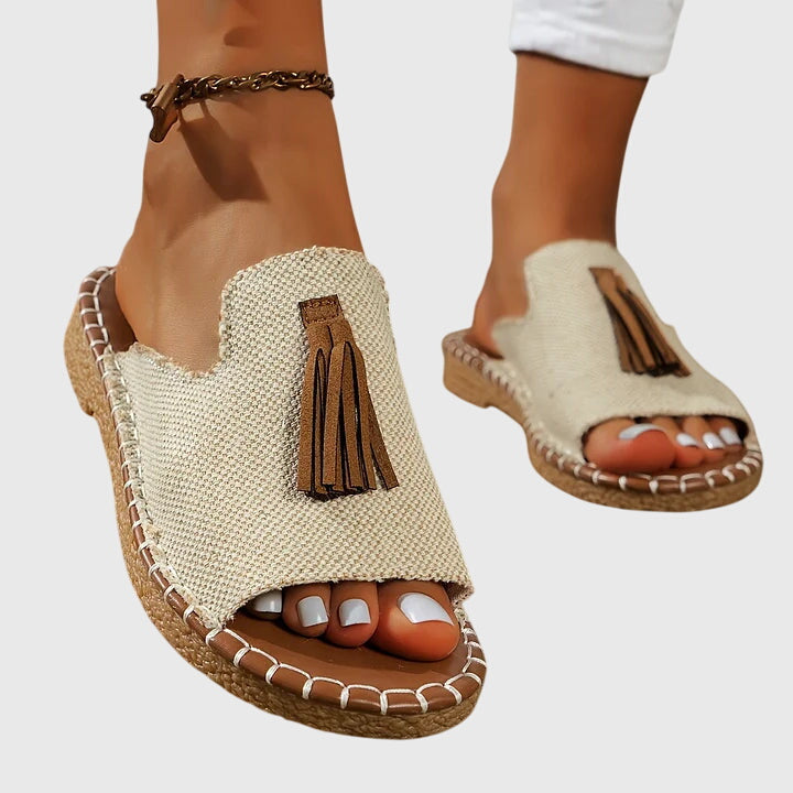 Bequeme Boho-Sandalen mit Quasten – Produktansicht 4