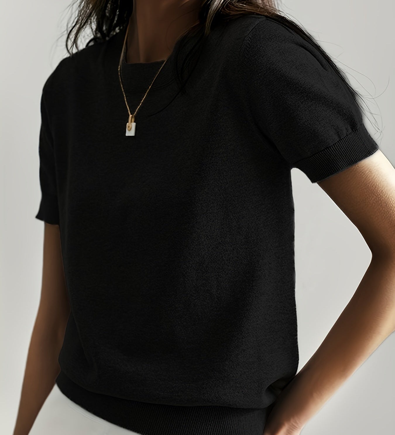 Kurzarm-T-Shirt in zeitlosem Stil – Produktansicht 8