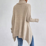 Lässiger Rollkragenpullover mit asymmetrischem Saum – Produktansicht 3