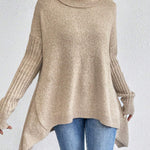 Lässiger Rollkragenpullover mit asymmetrischem Saum – Produktansicht 10