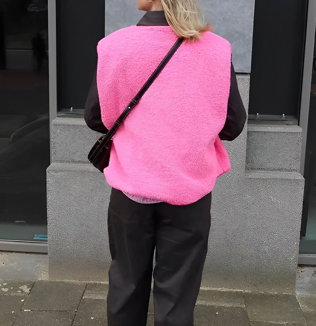 Ärmellose Strickweste aus Lammwolle mit Knopfleiste – Produktansicht 8