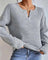 Eleganter Pullover mit V-Ausschnitt in Waffelstruktur – Produktansicht 5