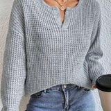 Eleganter Pullover mit V-Ausschnitt in Waffelstruktur – Produktansicht 6