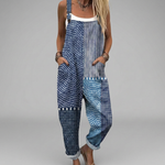 Bequeme Latzhose im blauen Boho-Patchwork – Produktansicht 1