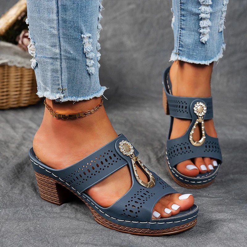 Bequeme Sandalen mit weicher Dämpfung in Wickeloptik – Produktansicht 8