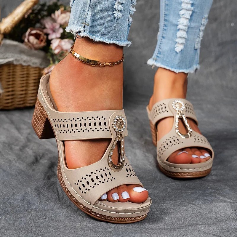 Bequeme Sandalen mit weicher Dämpfung in Wickeloptik – Produktansicht 7