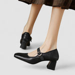 Bequeme Mary-Jane-Schuhe in Wickeloptik – Produktansicht 1