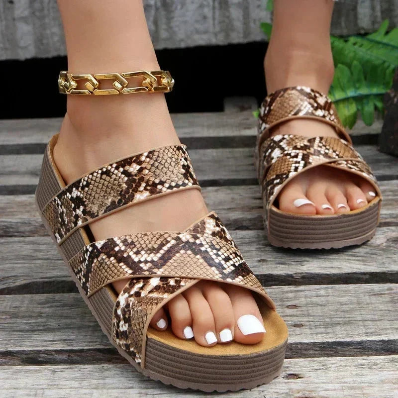 Bequeme geflochtene Sandalen – Produktansicht 13
