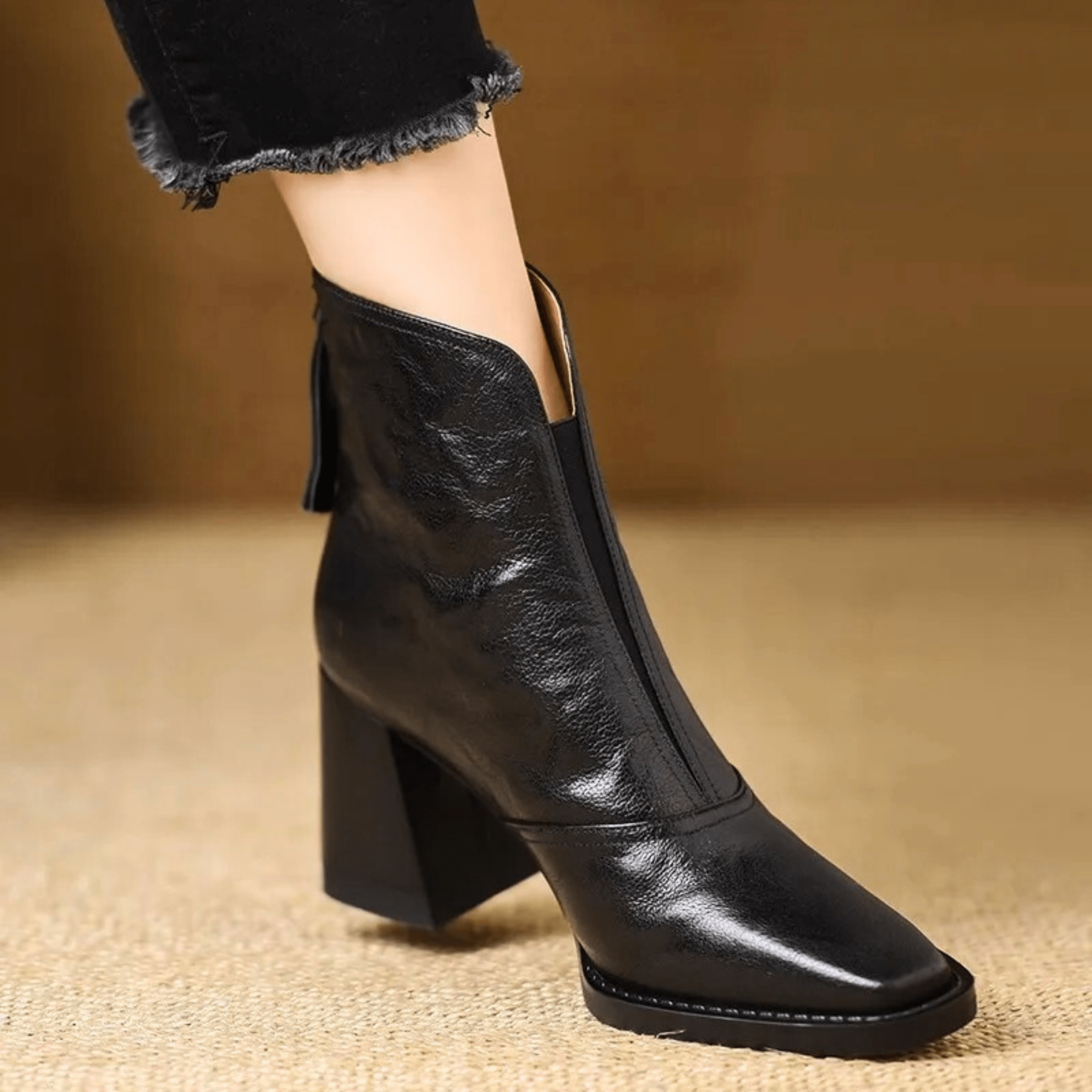 Elegante Stiefeletten mit mittelhohem Absatz – Produktansicht 1